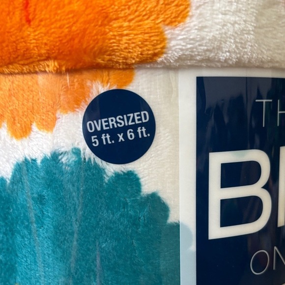 The Big One Plush Oversized Colorful Spring Flowers Throw Blanket 5' x 6' Floral - Picture 10 of 12